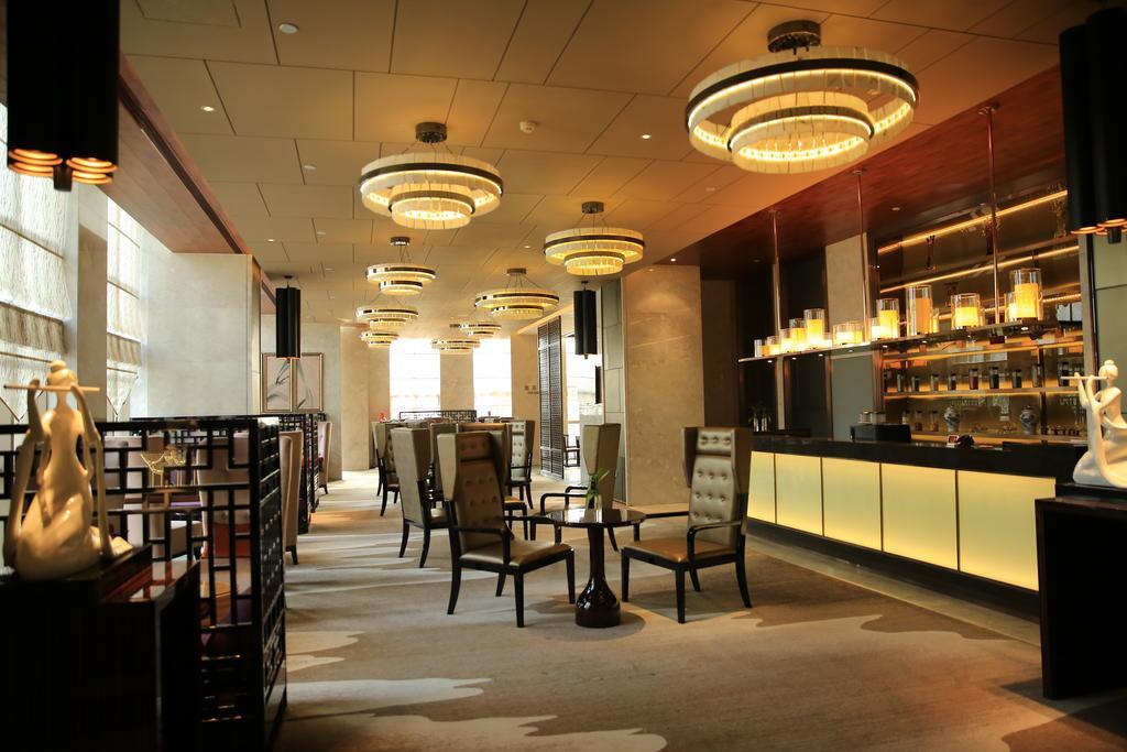 Отель Ramada Yiyang Taojiang Экстерьер фото